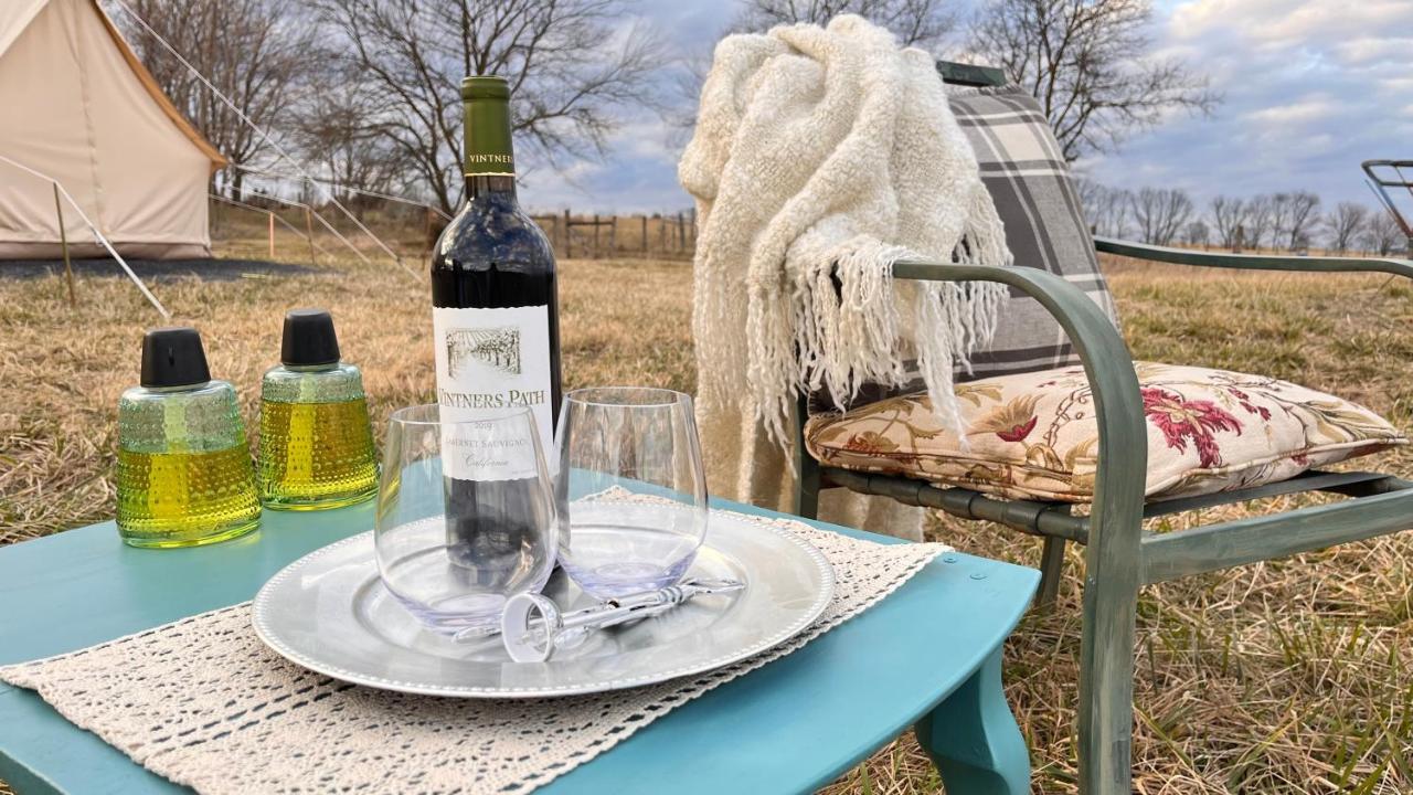 Shenandoah Valley Glamping - Amazing Views - Farm Edinburg Exterior photo
